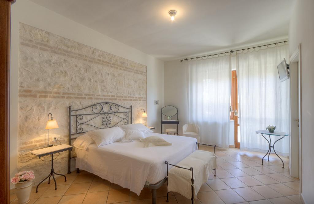 Guest House Villa Eva Сіроло Екстер'єр фото