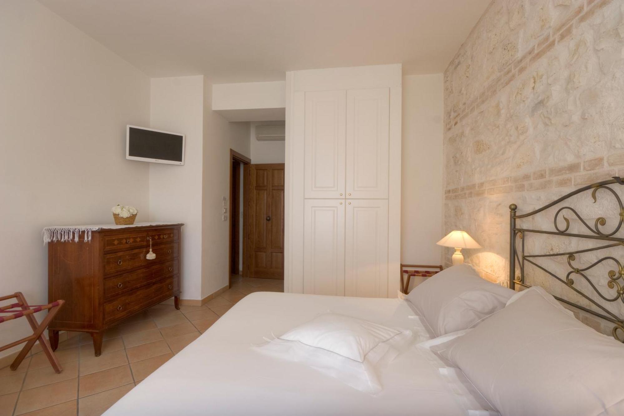 Guest House Villa Eva Сіроло Екстер'єр фото