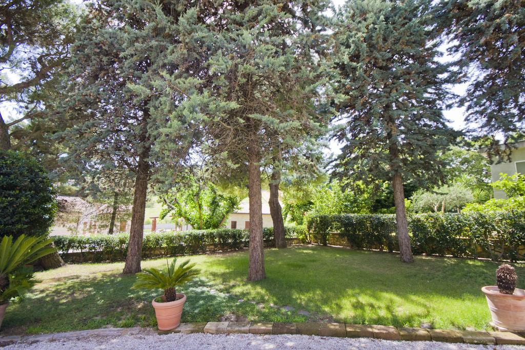 Guest House Villa Eva Сіроло Екстер'єр фото