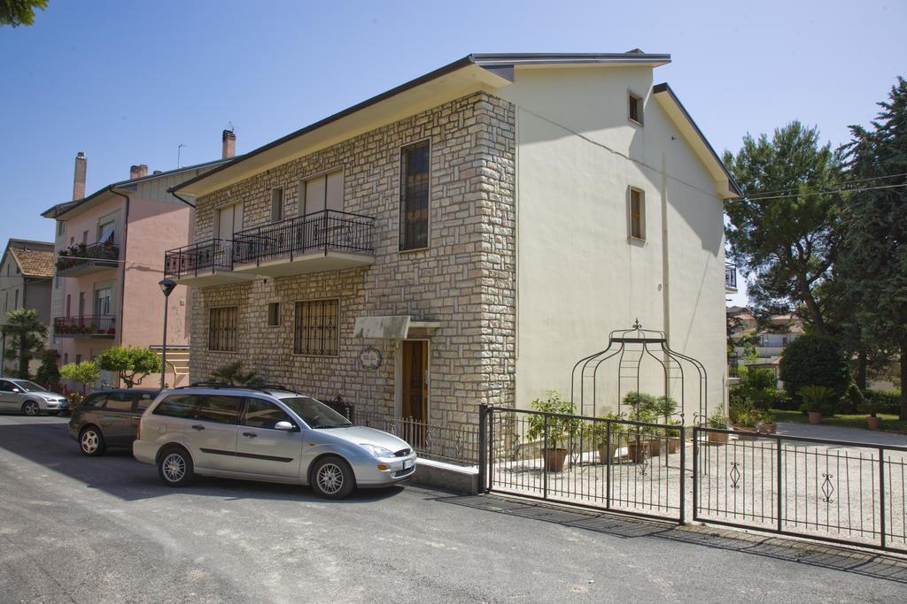 Guest House Villa Eva Сіроло Екстер'єр фото