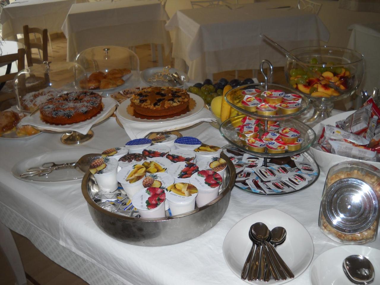 Guest House Villa Eva Сіроло Екстер'єр фото